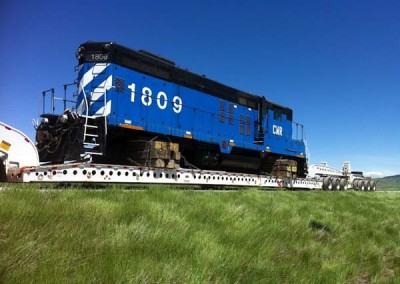 cozad-13-axle-trailer-hauling-locomotive
